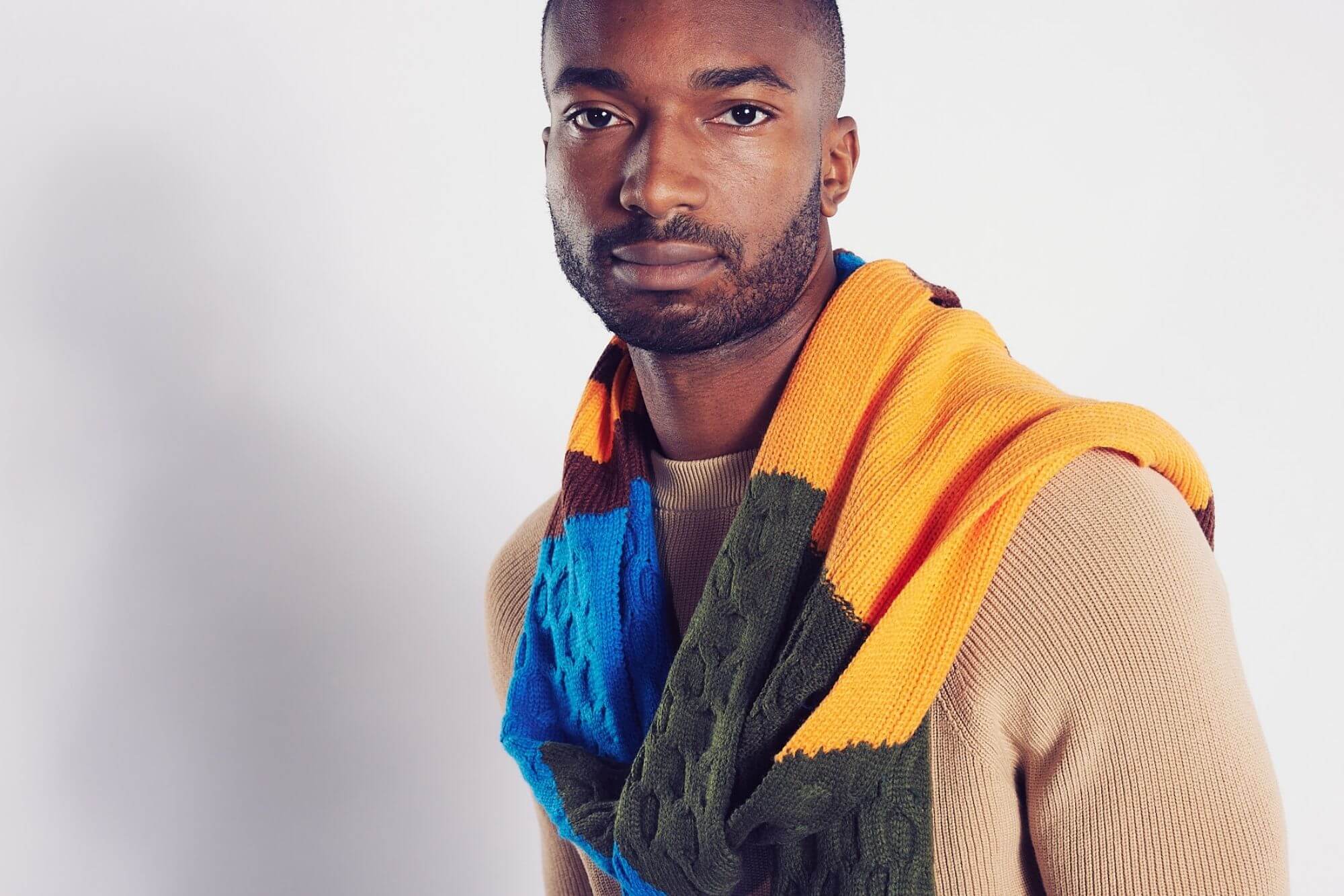 Männermodel in Mode von Zara