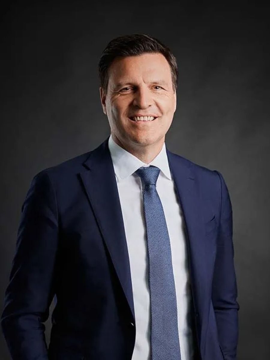 Corporate-Fotoshooting – authentischer, professioneller Look mit Hair & Make-up von Julia Ebert.